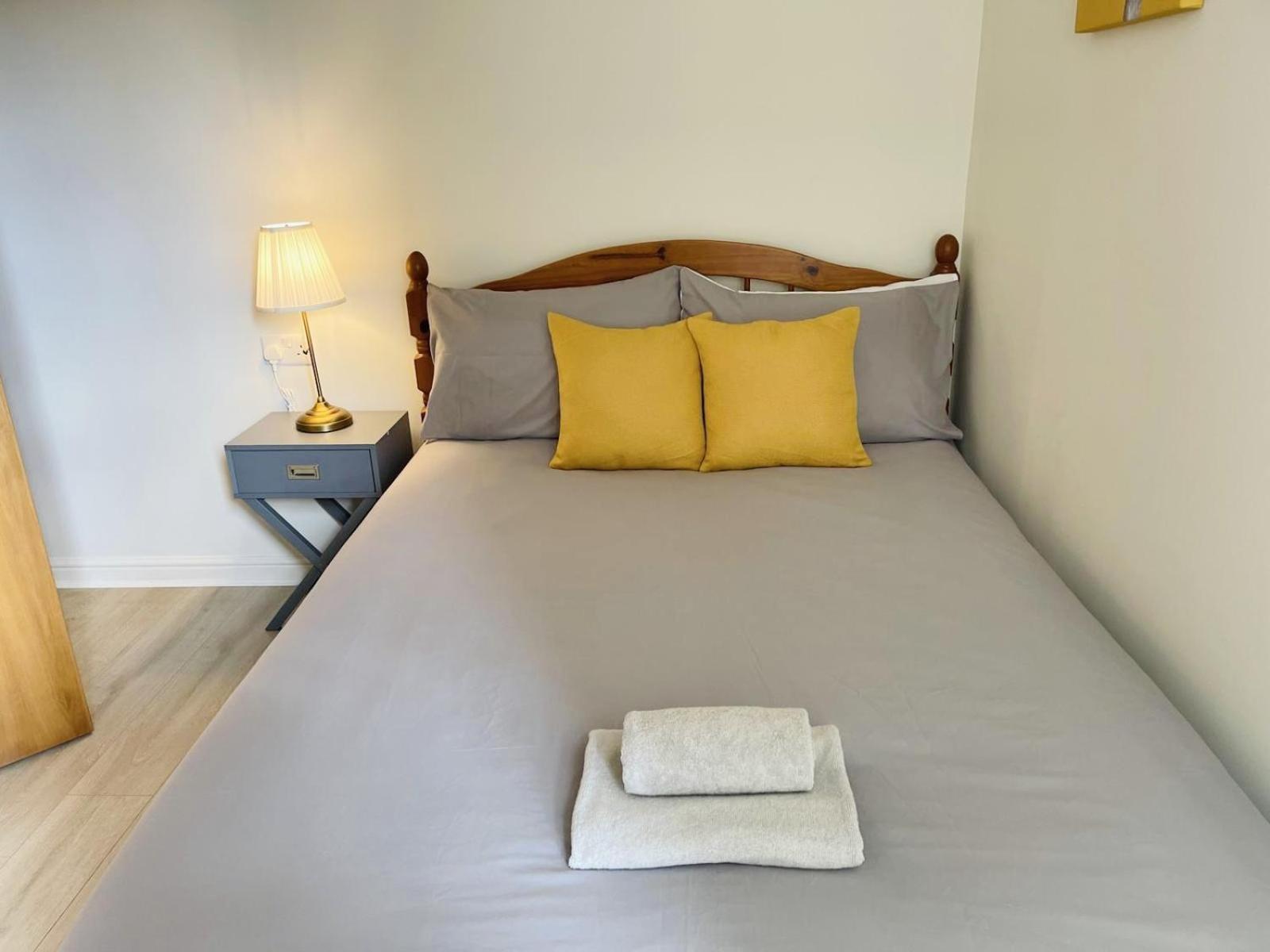 Spacious City Centre Flat Free Parking& Superfast Wifi เอดินบะระ ภายนอก รูปภาพ